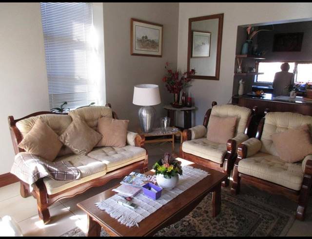 1 BEDROOM TOWNHOUSE FOR SALE IN RETIRE AT MIDSTREAM